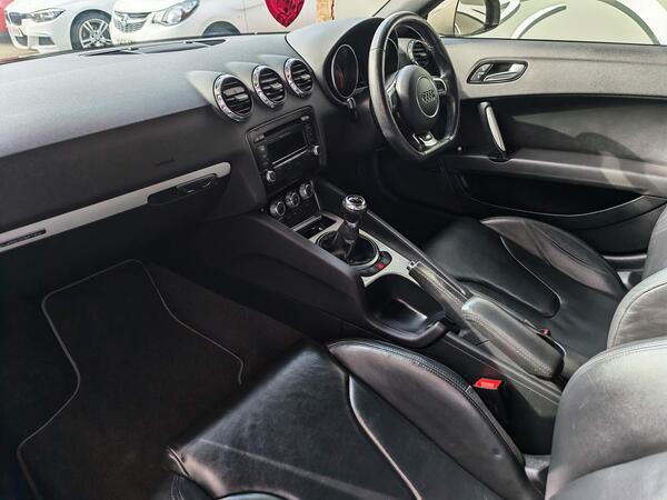 Audi TT Black Edition Quattro