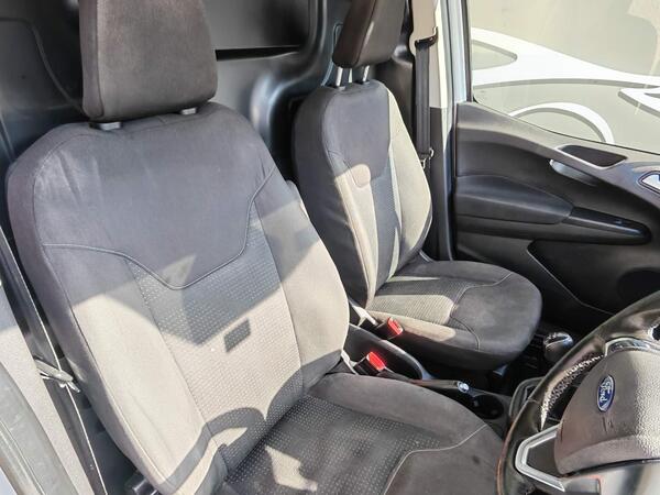 Ford Transit Courier