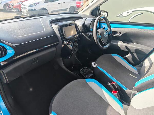 Toyota AYGO VVT-i x-cite