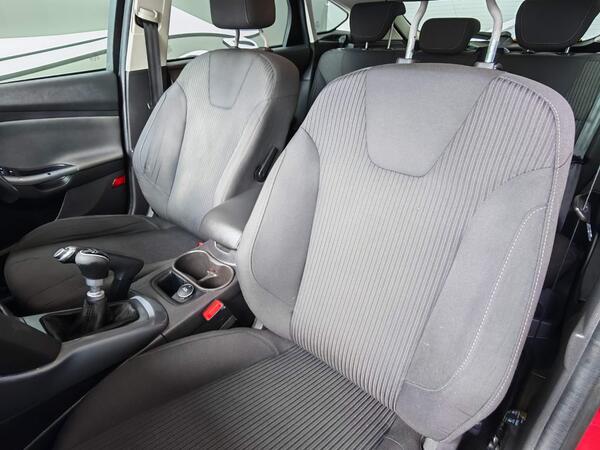 Ford Focus Titanium Navigator