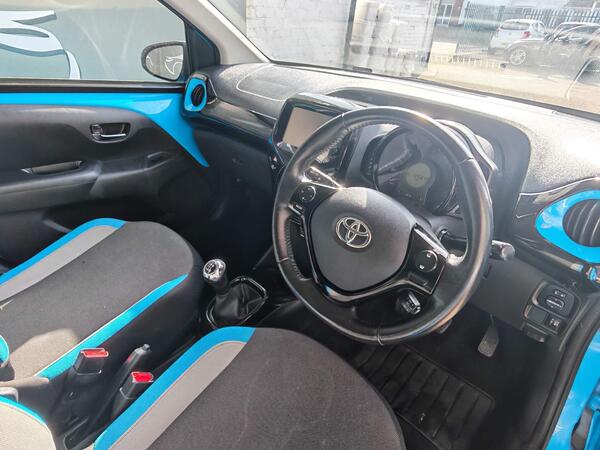 Toyota AYGO VVT-i x-cite