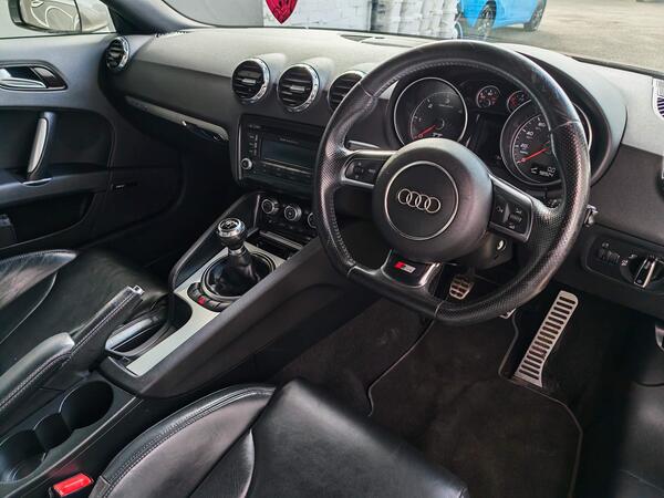 Audi TT Black Edition Quattro