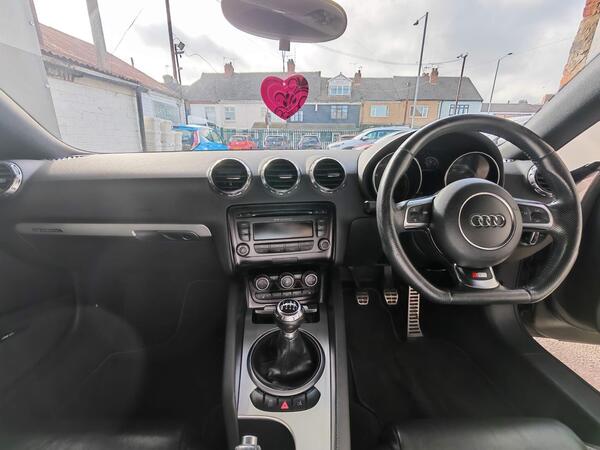 Audi TT Black Edition Quattro