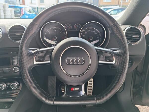 Audi TT Black Edition Quattro