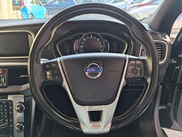 Volvo V40 D4 R-Design Lux Nav