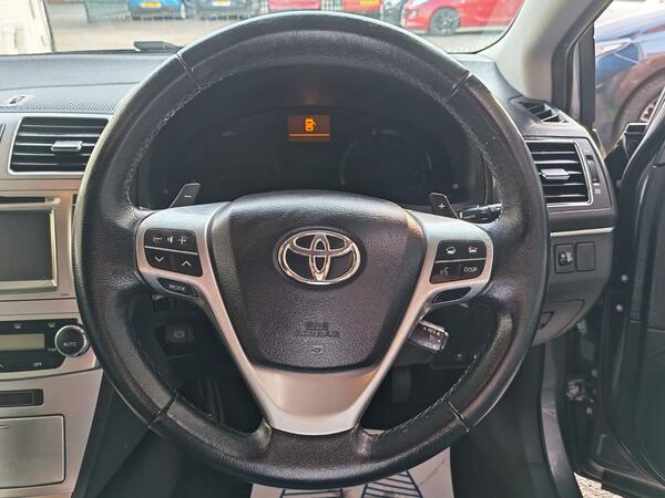 Toyota Avensis Tourer Auto