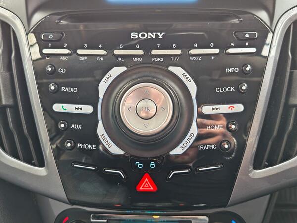 Ford Focus Titanium Navigator