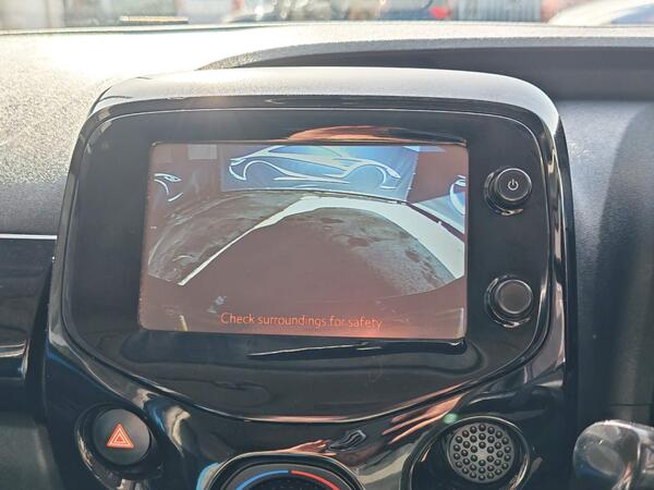 Toyota AYGO VVT-i x-cite