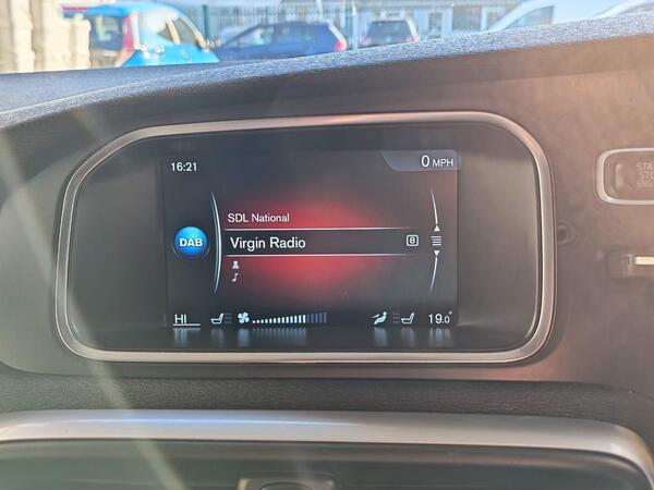 Volvo V40 D4 R-Design Lux Nav
