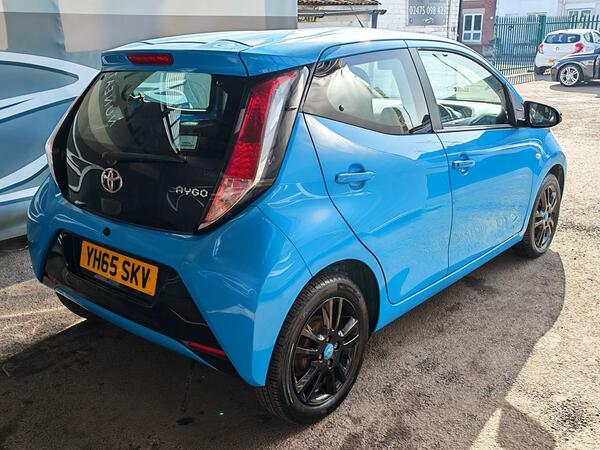Toyota AYGO VVT-i x-cite