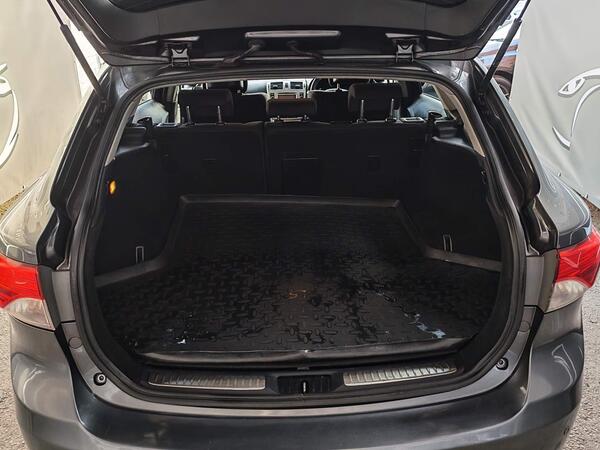 Toyota Avensis Tourer Auto
