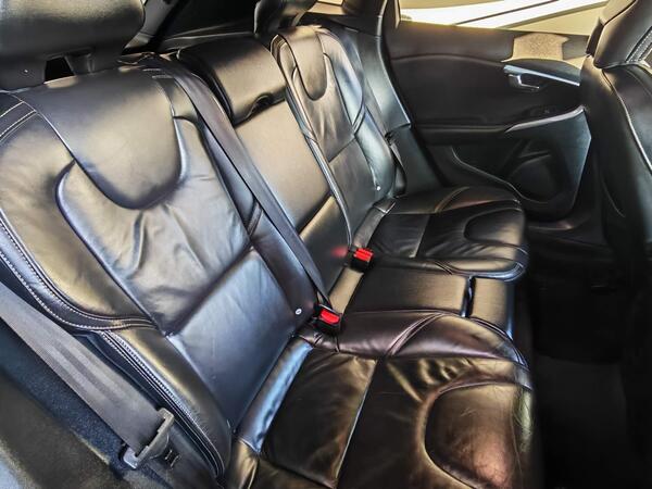 Volvo V40 D4 R-Design Lux Nav