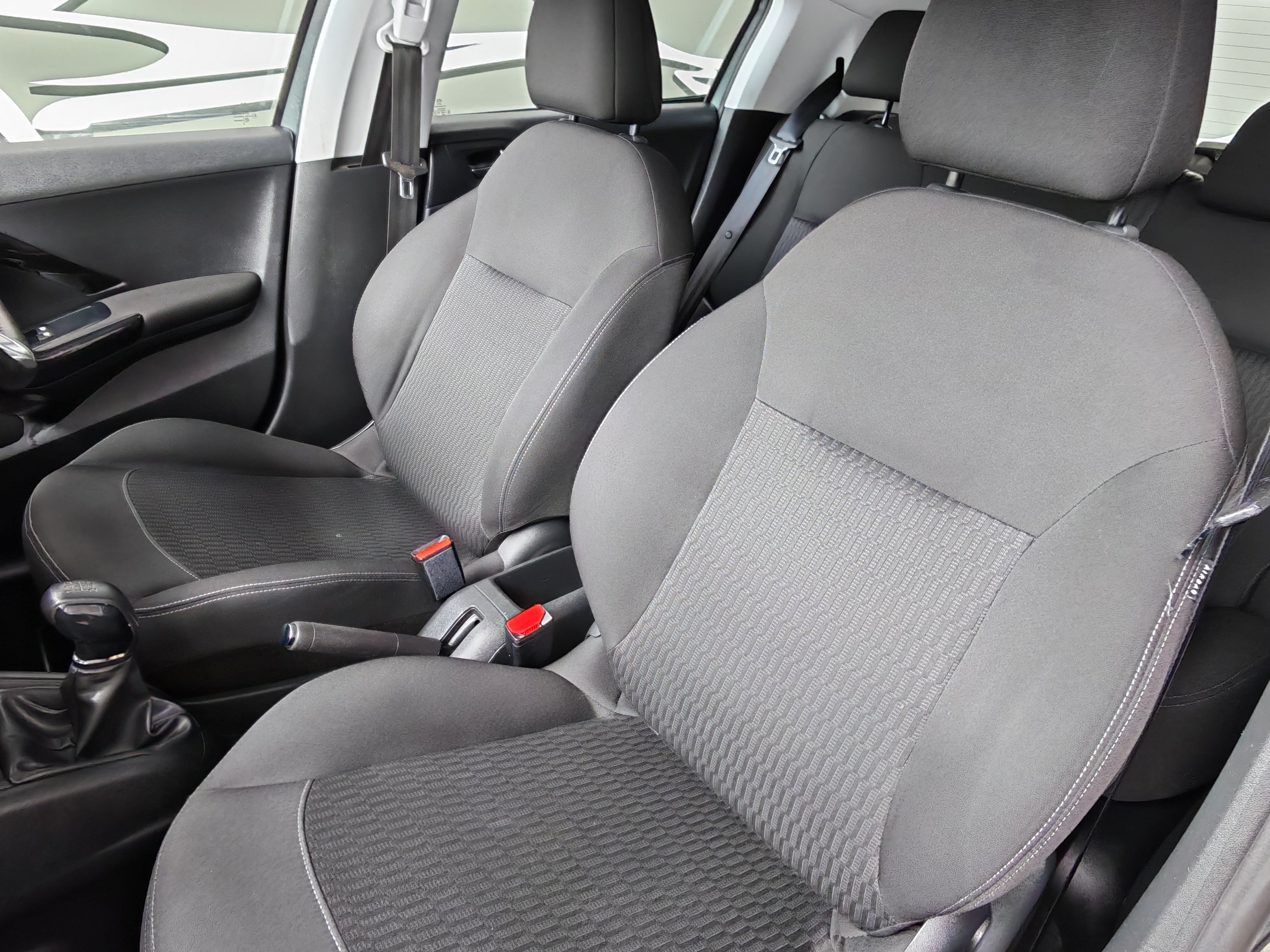 Peugeot 208 Active
