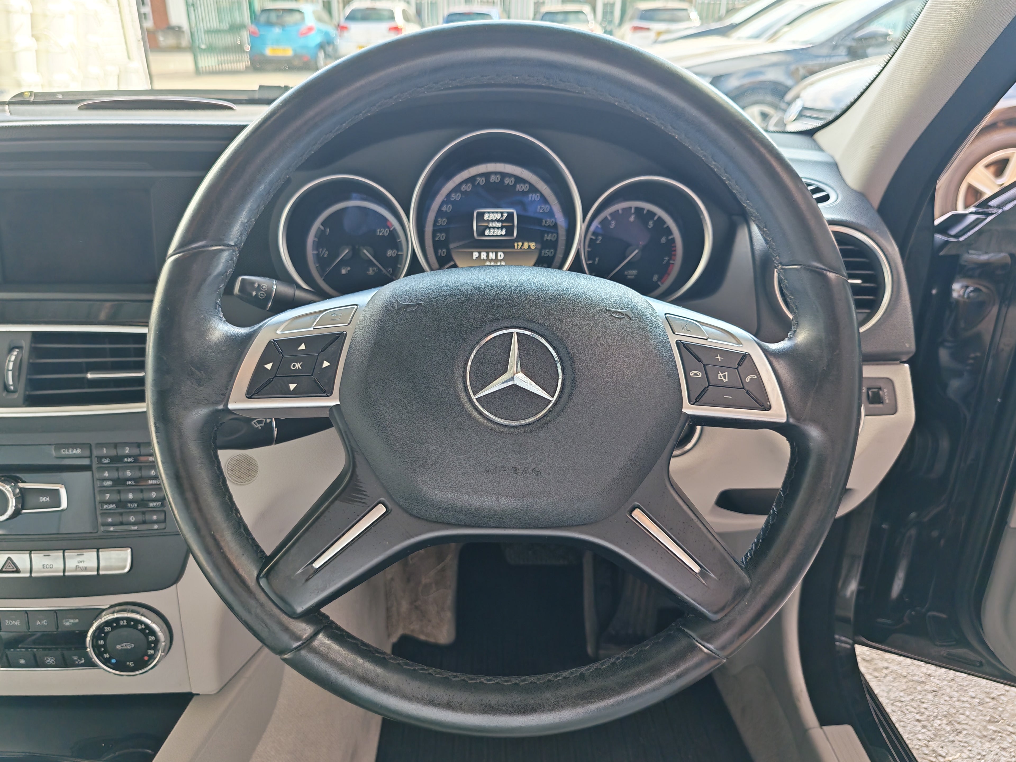 Mercedes Benz C-Class SE