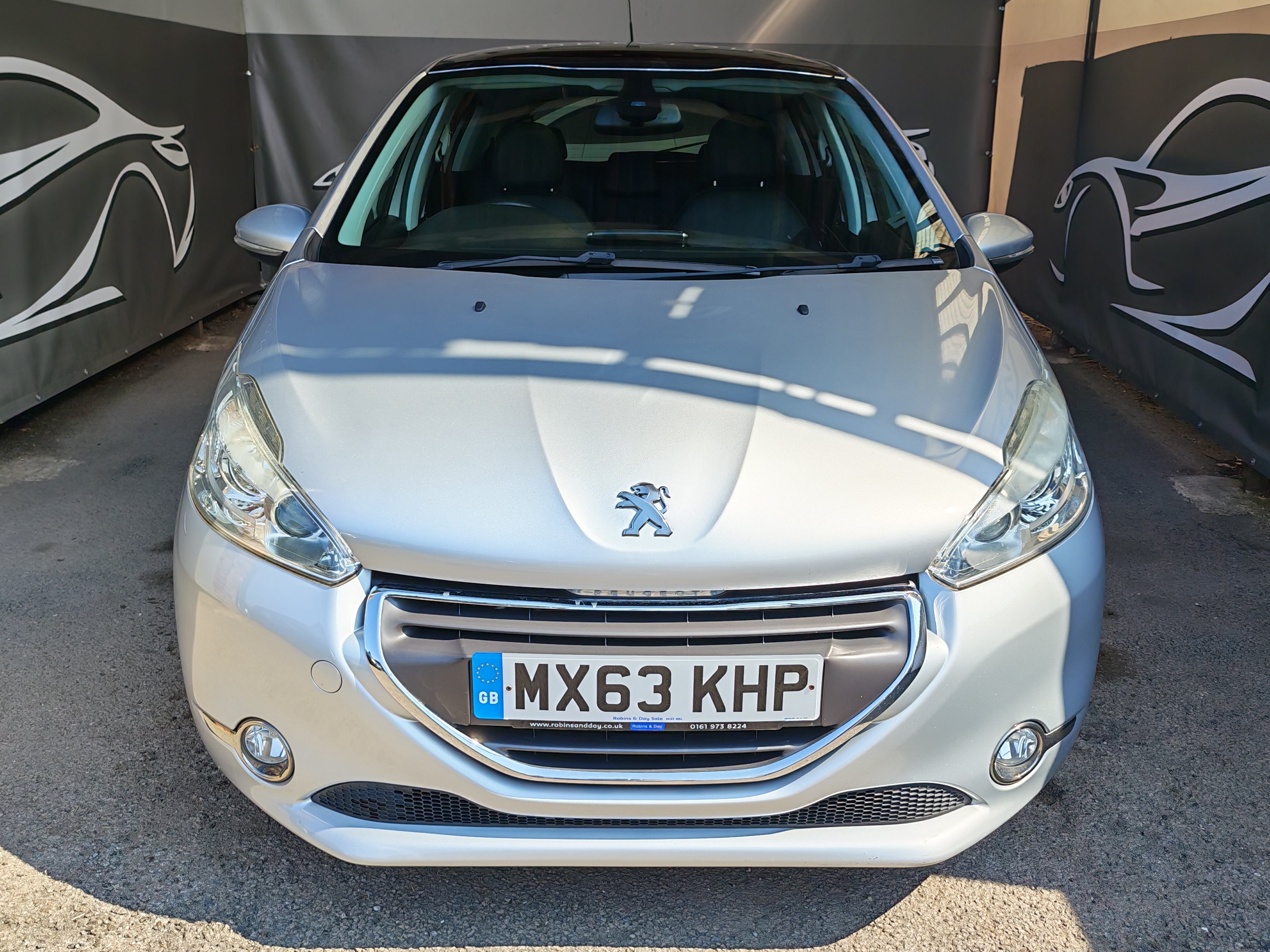 Peugeot 208 Feline