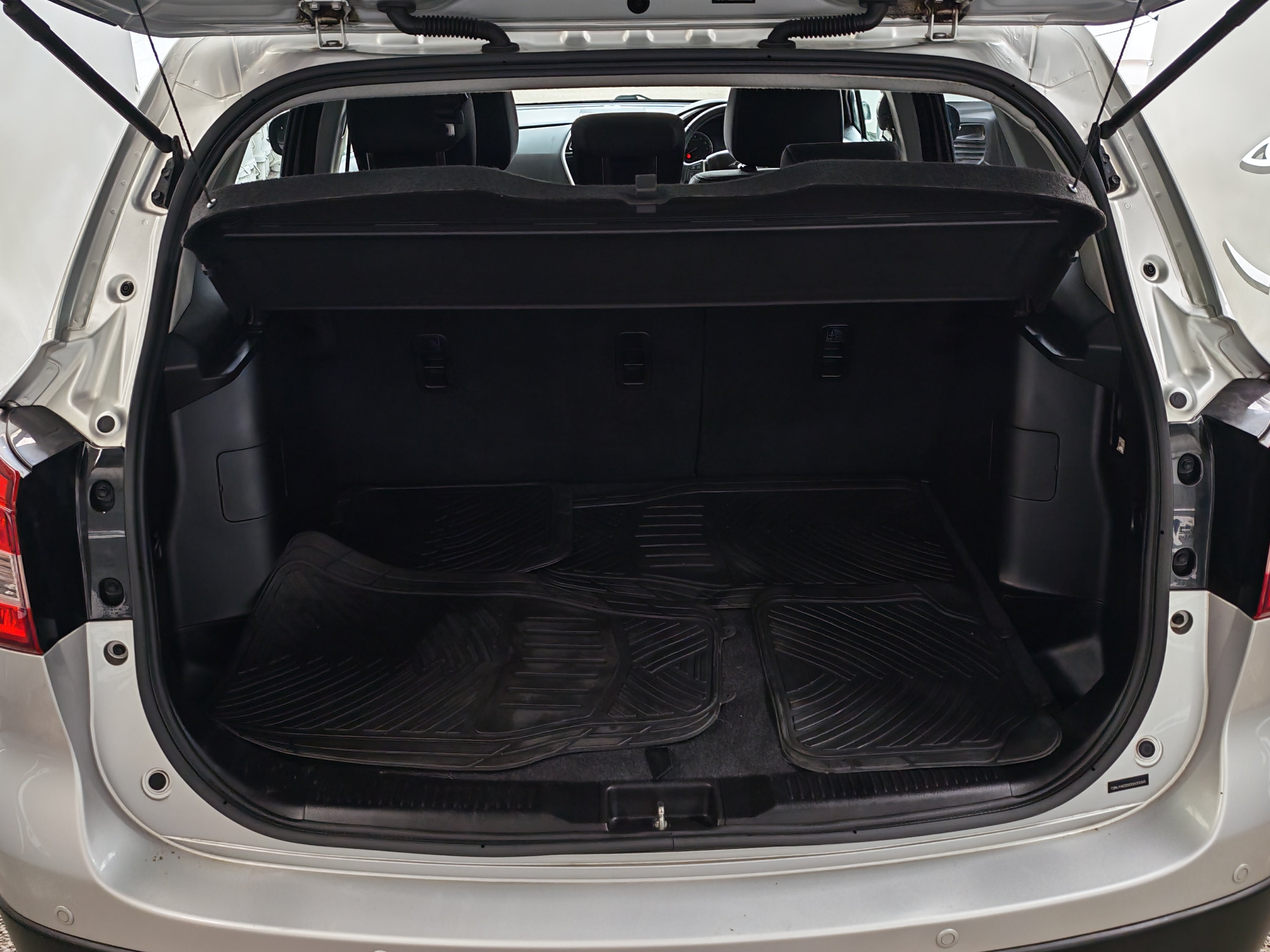 Suzuki SX4 S-Cross SZ-T