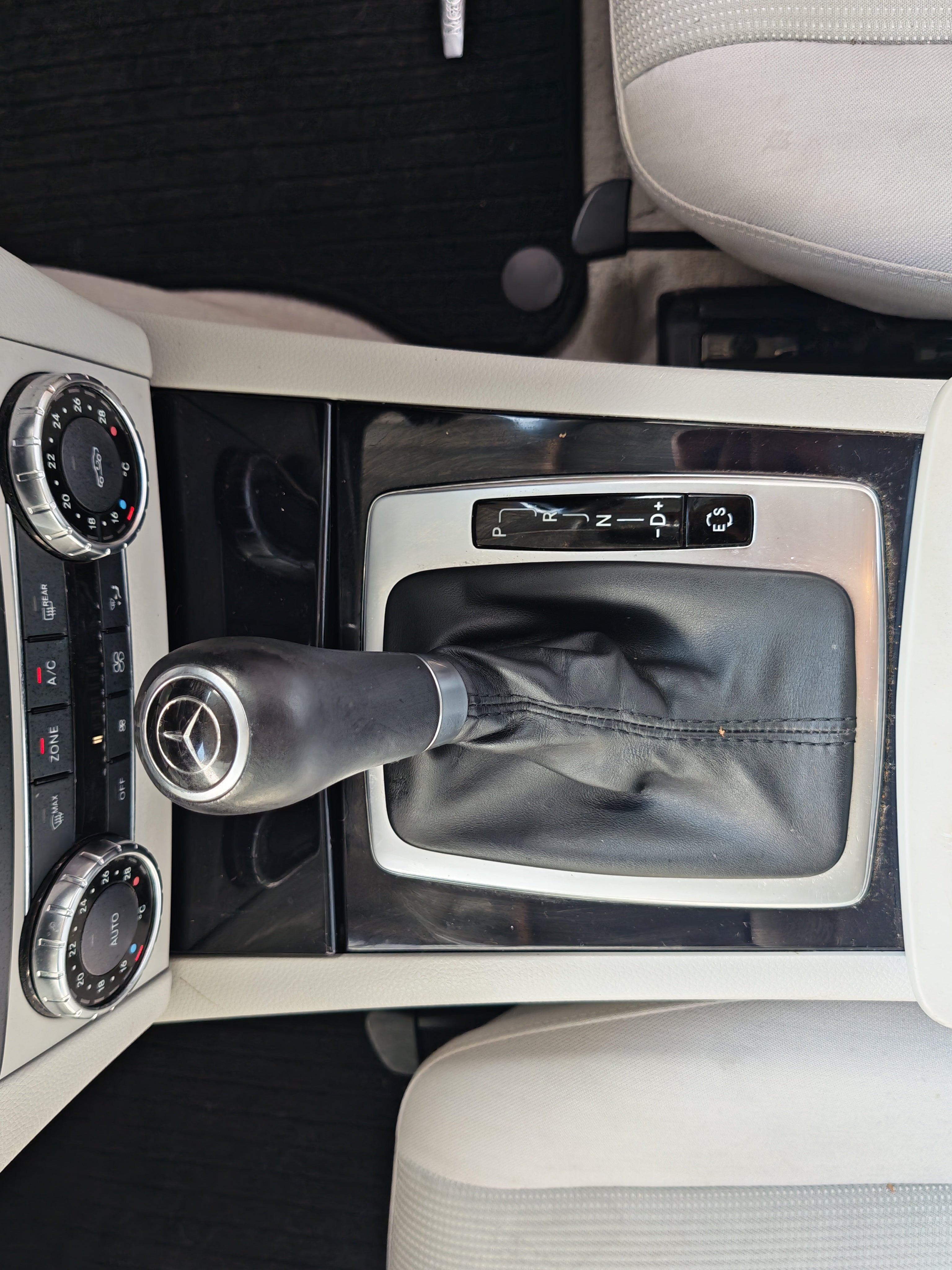 Mercedes Benz C-Class SE