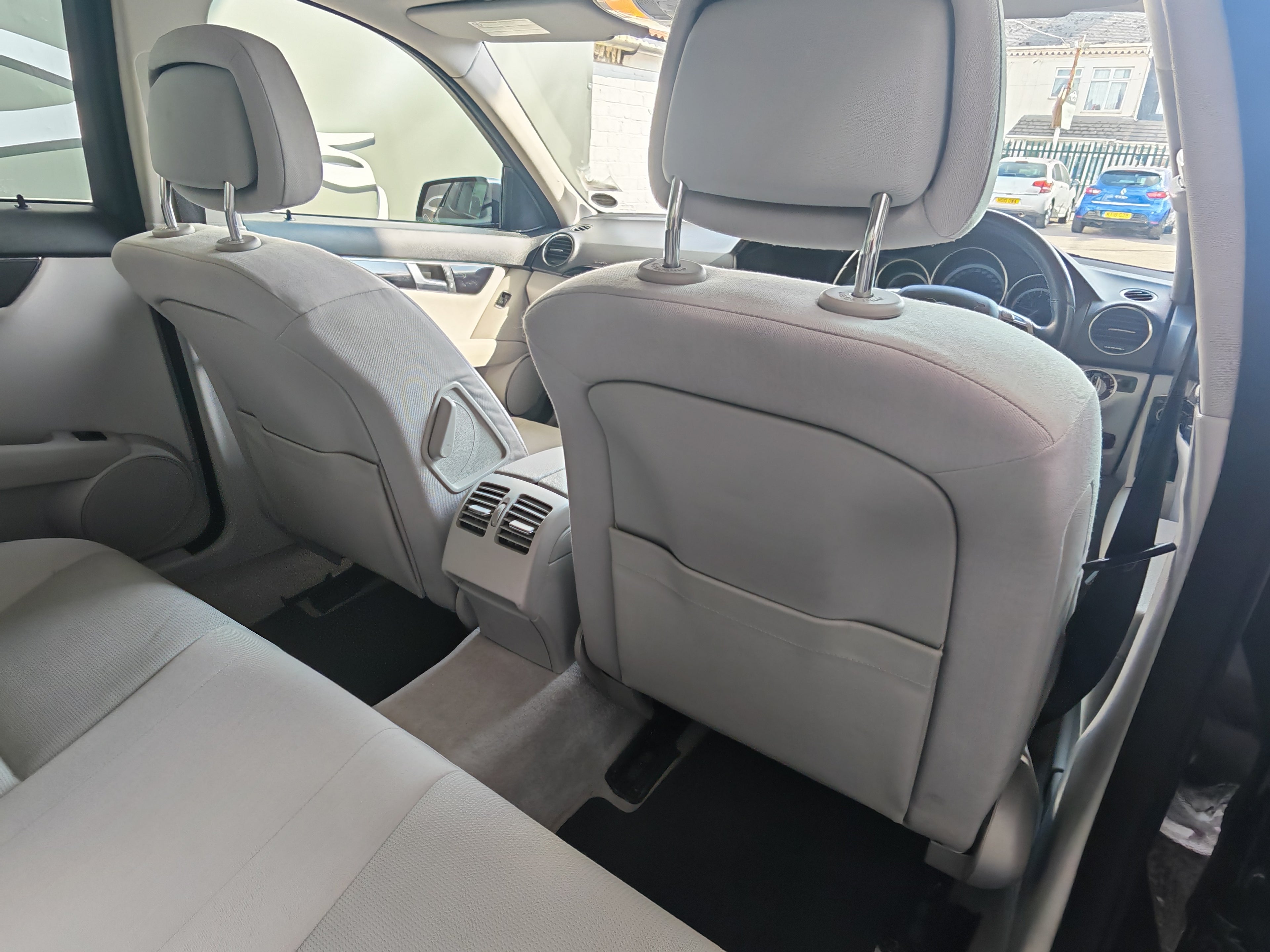 Mercedes Benz C-Class SE