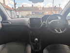 Peugeot 208 Signature