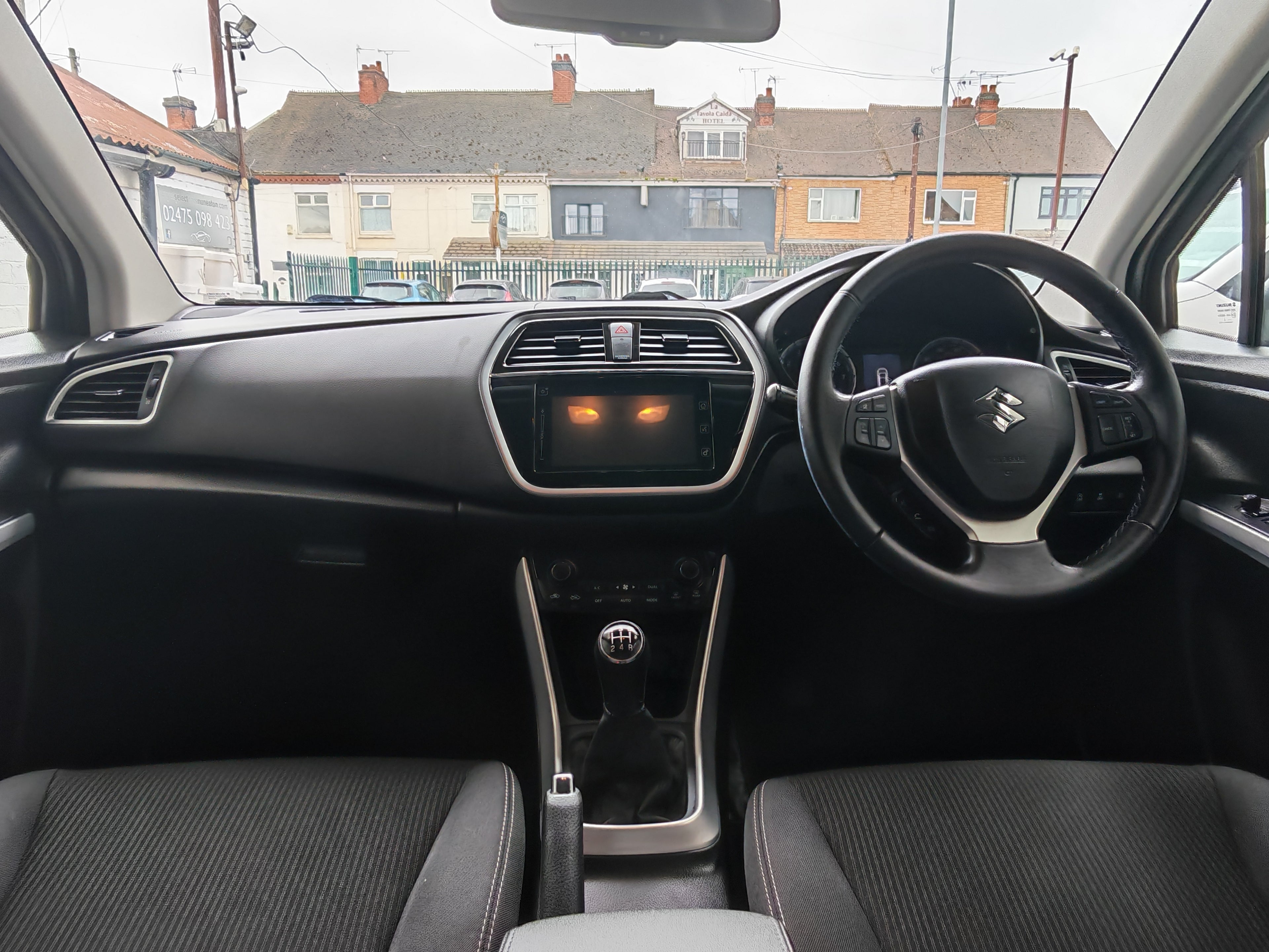 Suzuki SX4 S-Cross SZ-T
