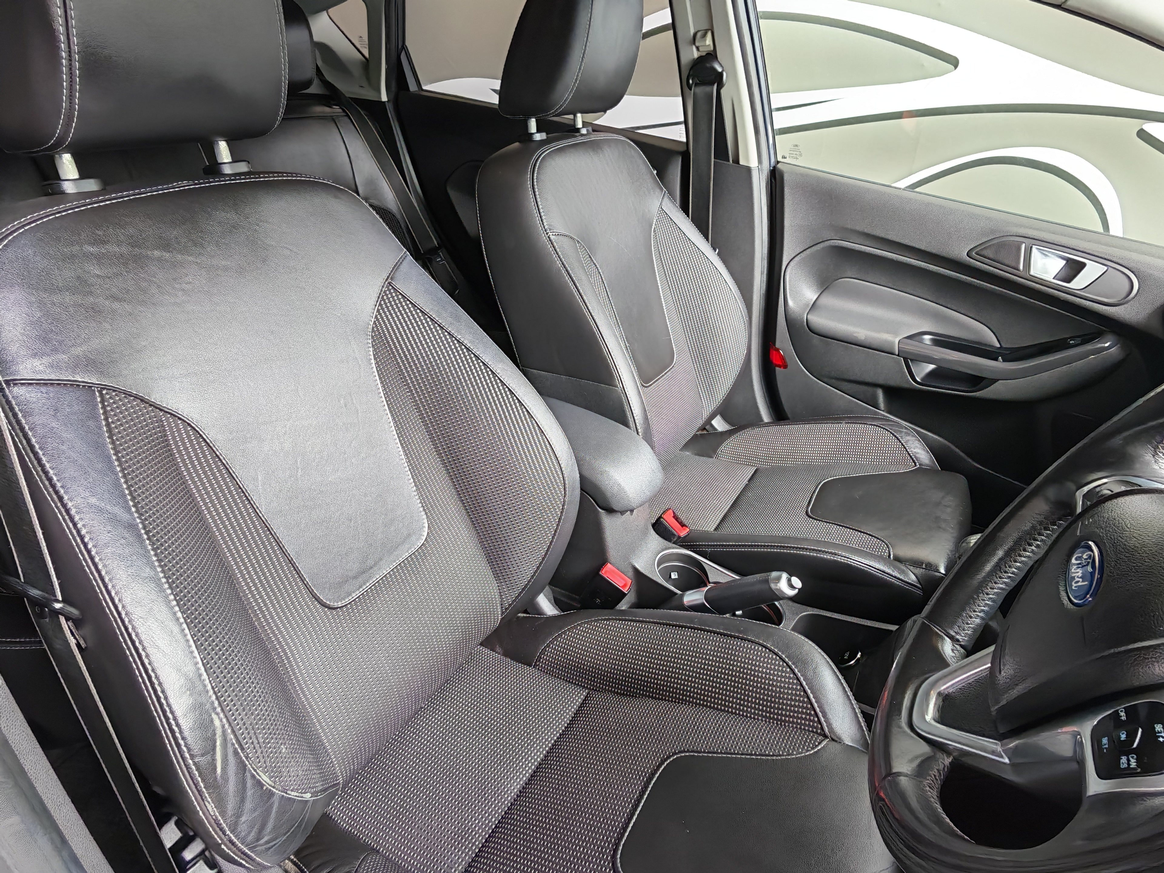 Ford Fiesta Titanium X