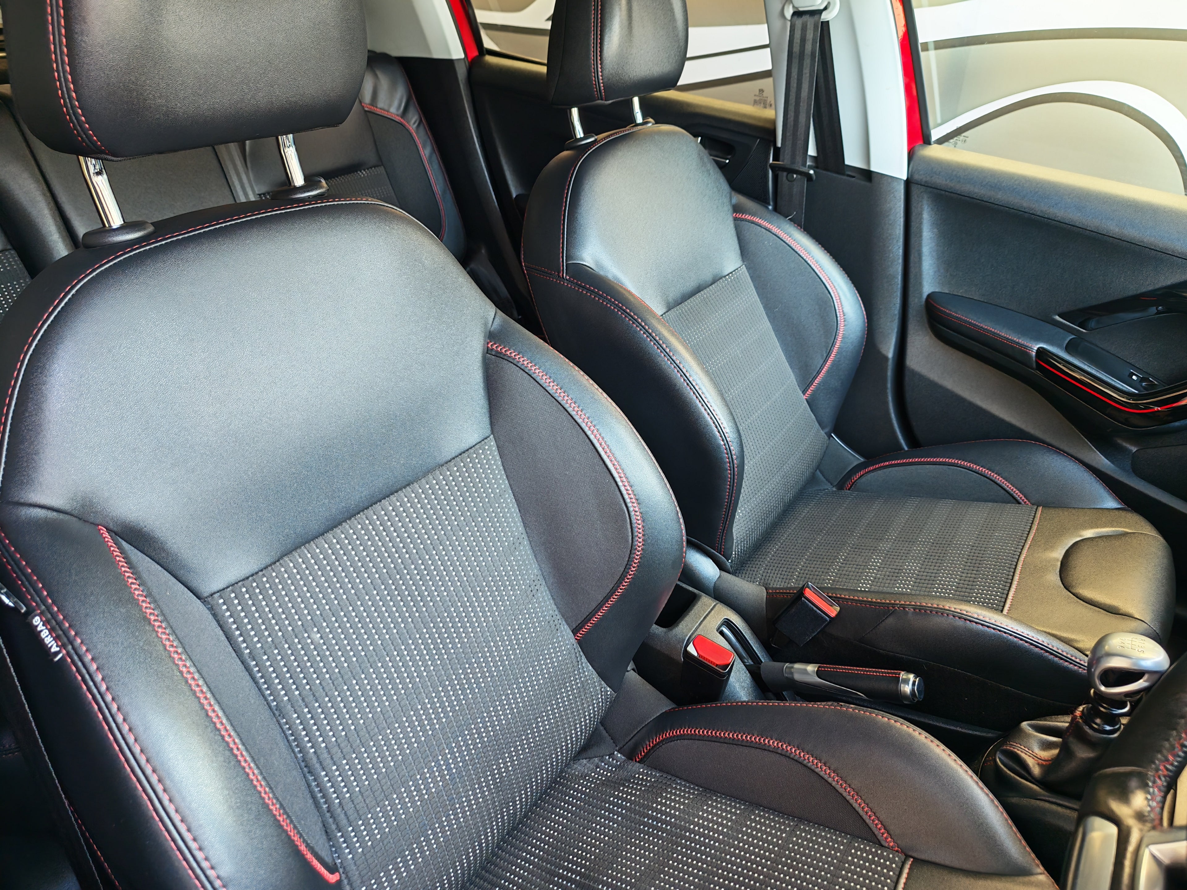 Peugeot 208 GT Line