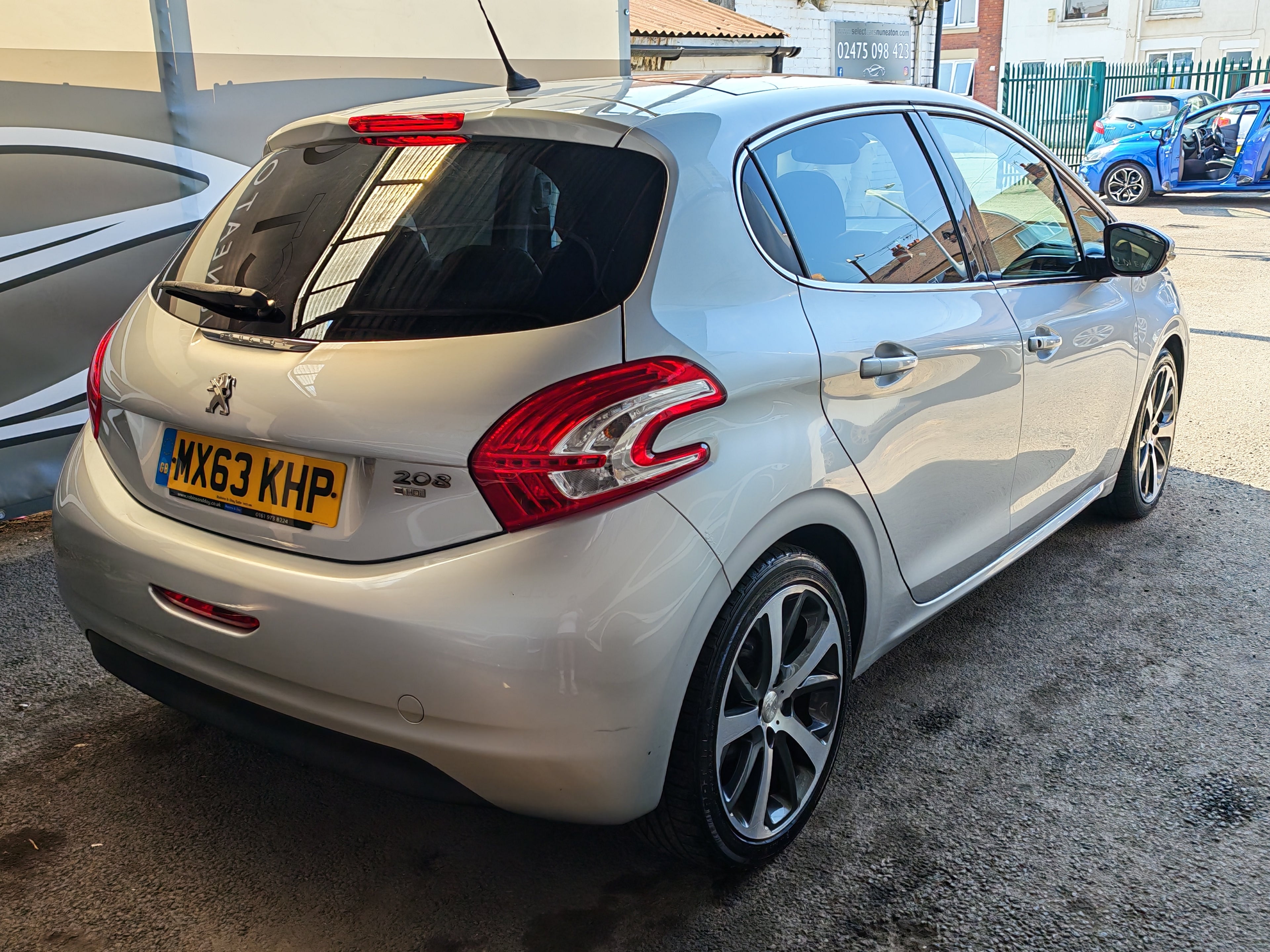 Peugeot 208 Feline