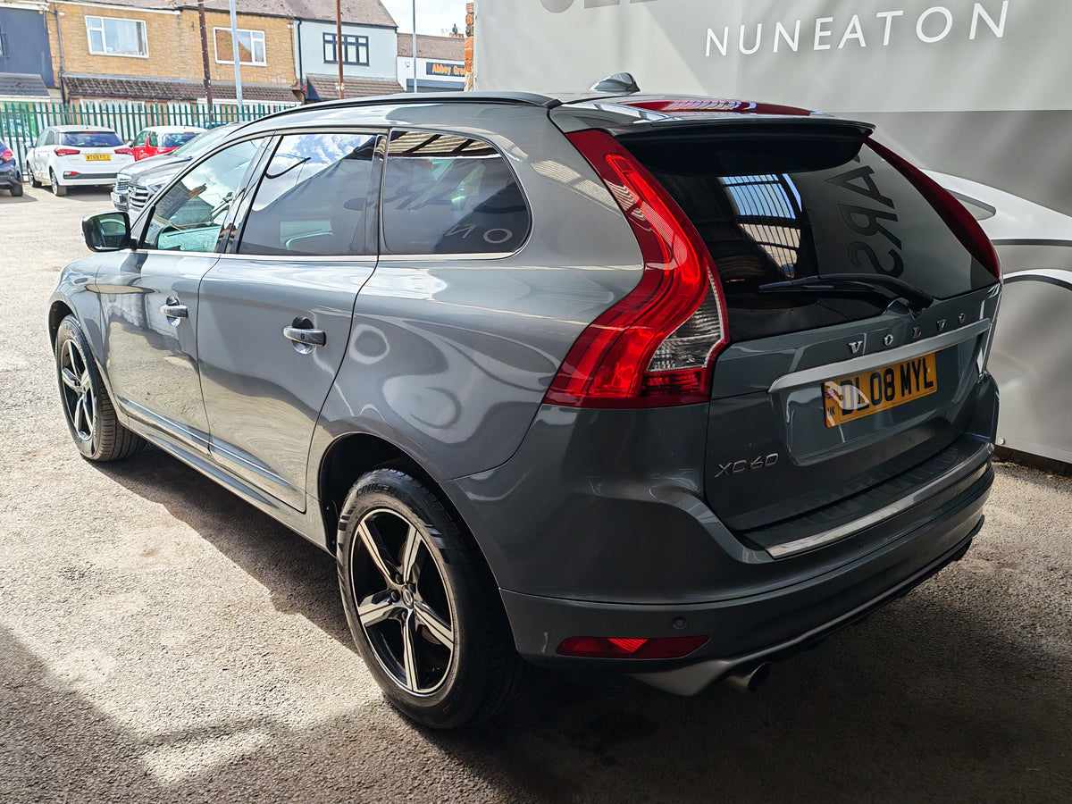 Volvo XC-40 R-Design Nav