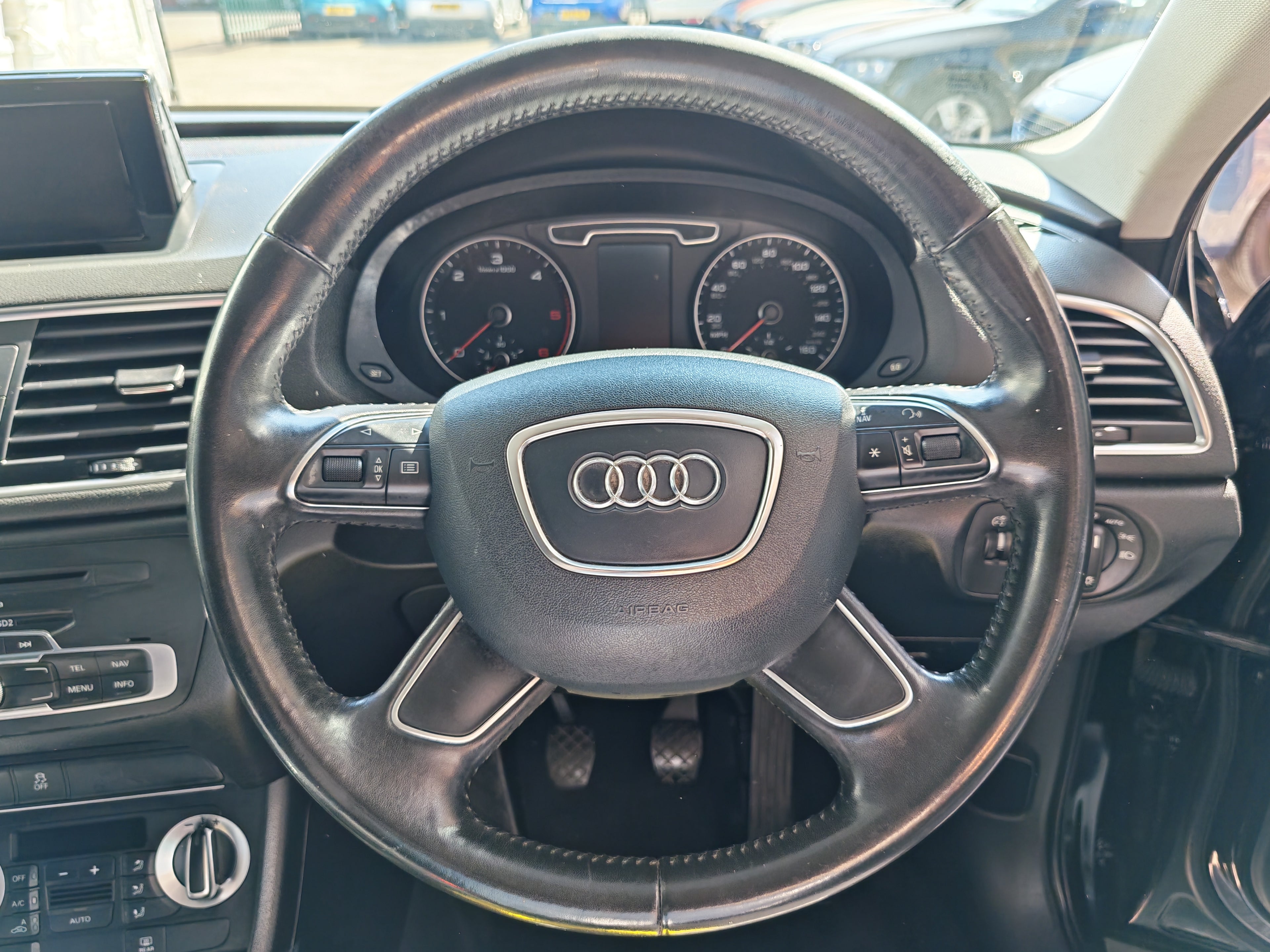 Audi Q3 SE