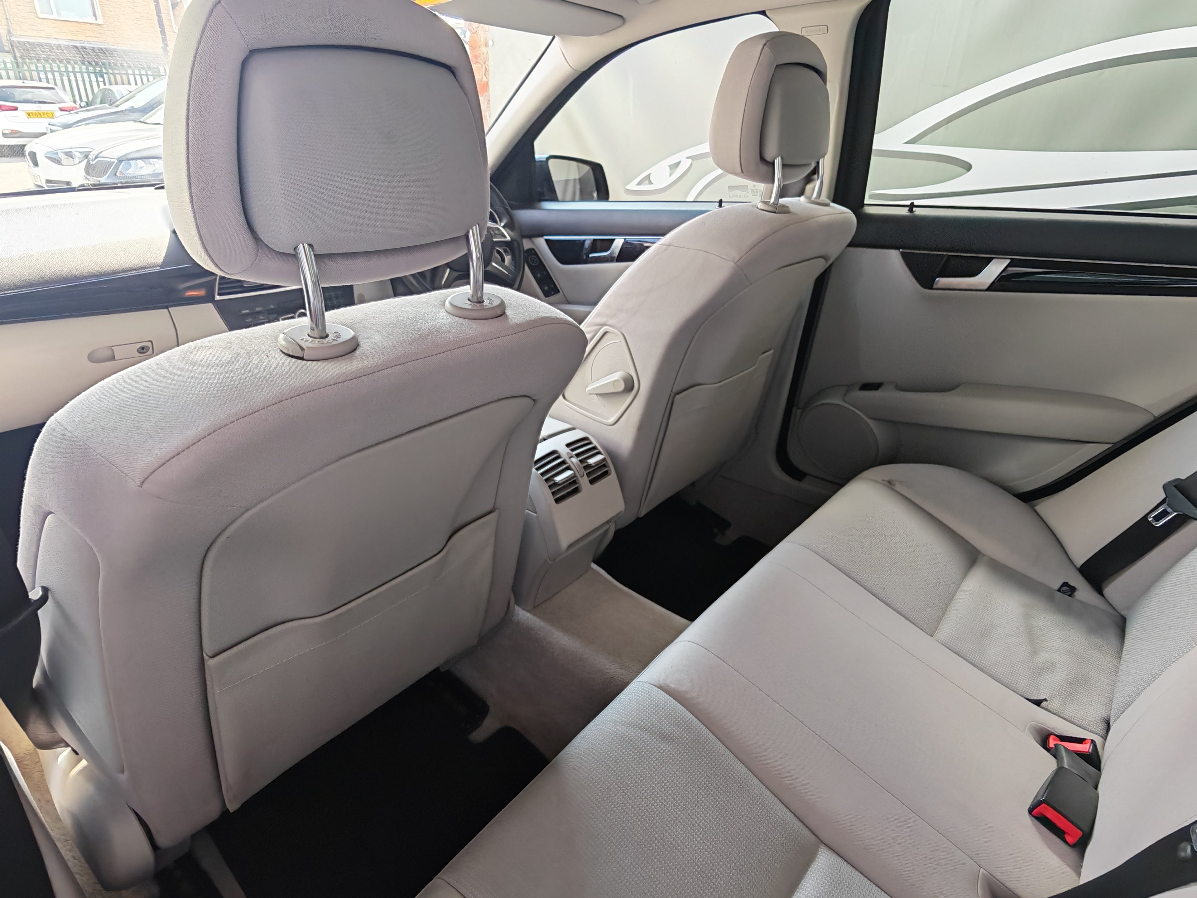 Mercedes Benz C-Class SE