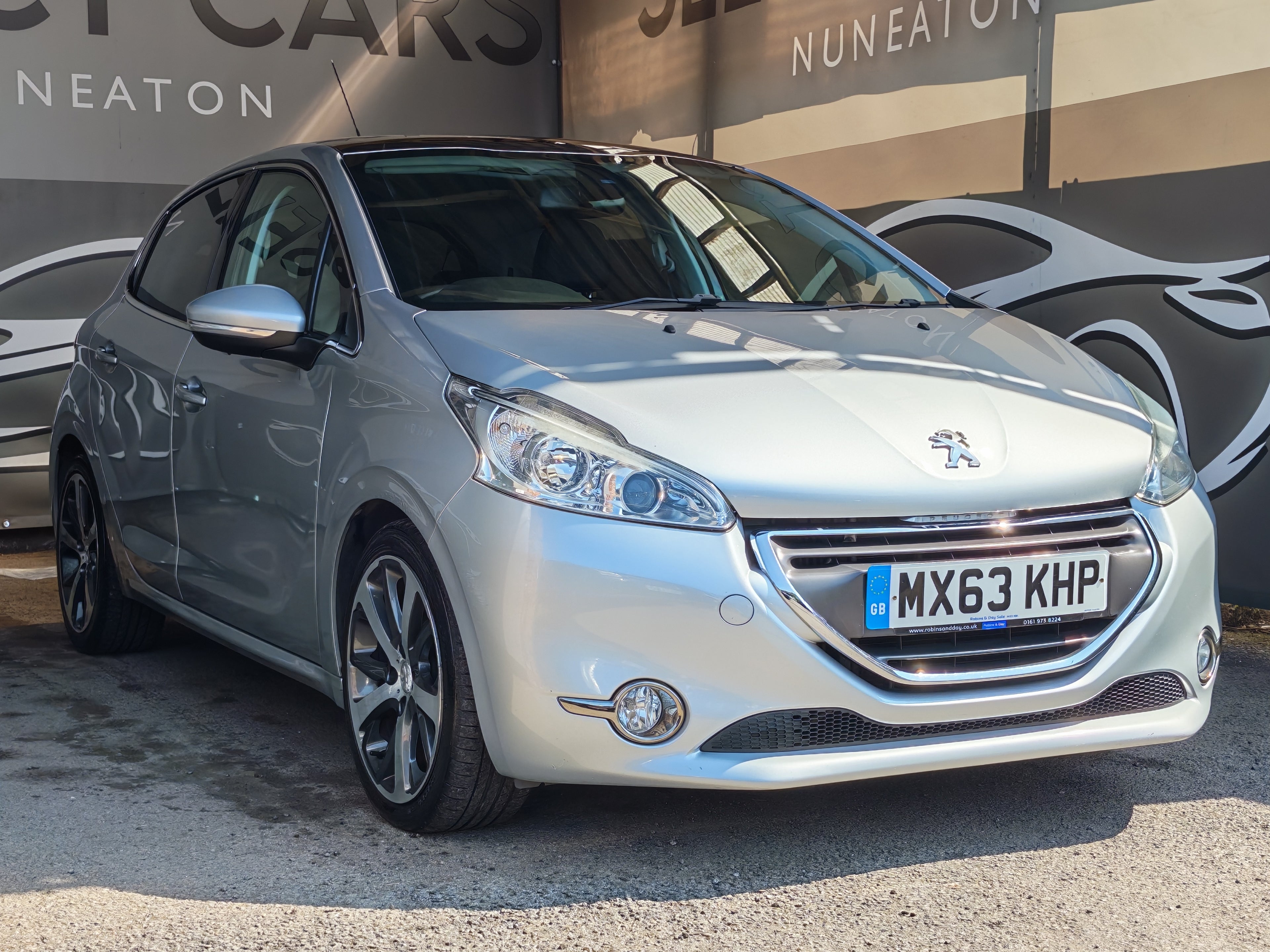 Peugeot 208 Feline